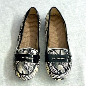 🌞 Cushion Walk by Avon Snakeskin look cream & brown loafers women size 6.5